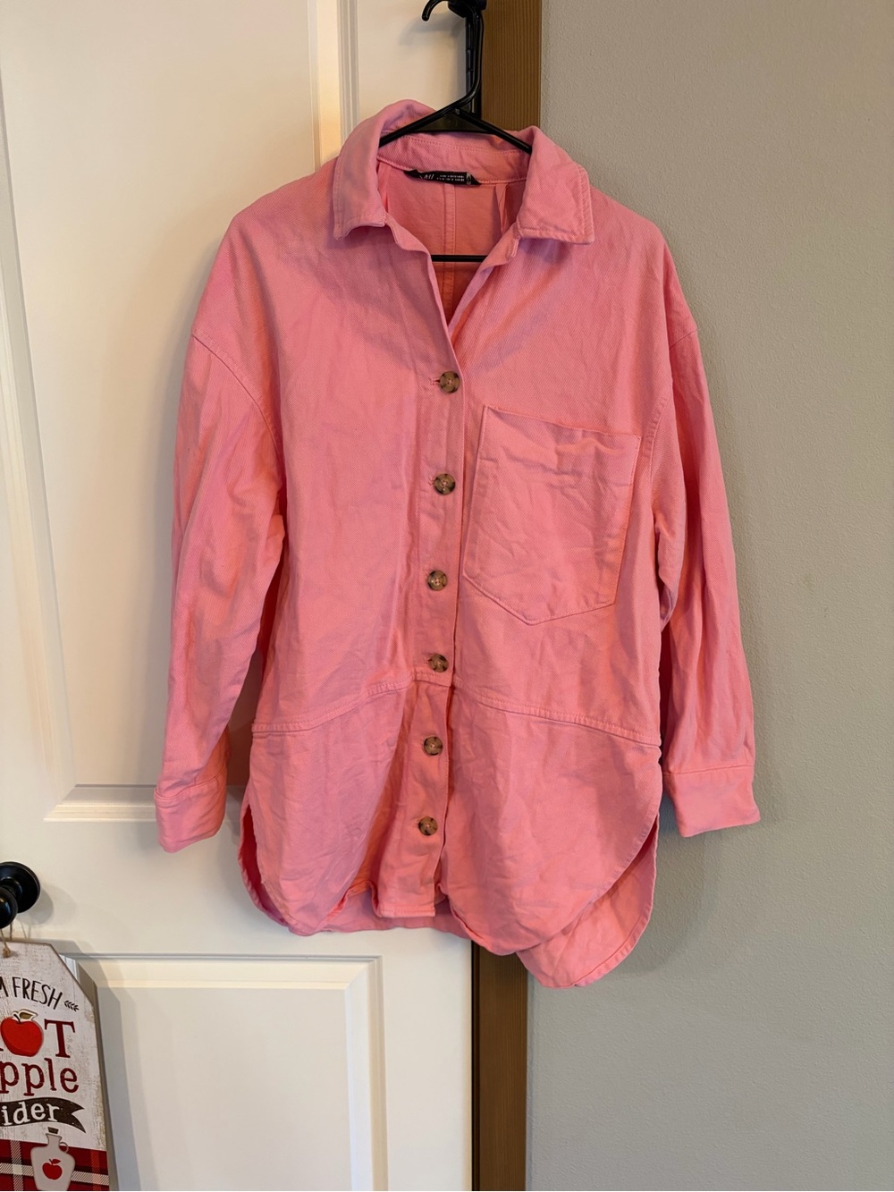 Zara Women’s Hot Pink Denim Oversized Button Up Long Sleeve Jacket Size Small - Picture 3 of 8